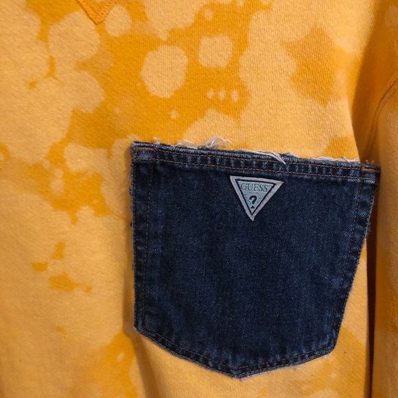 cropped (thrifted) guess crewneck. - Picture 2 of 4